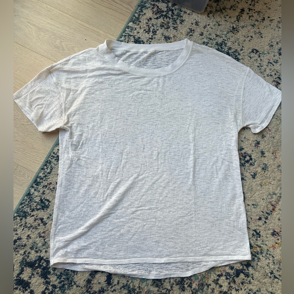 Lululemon White T-shirt